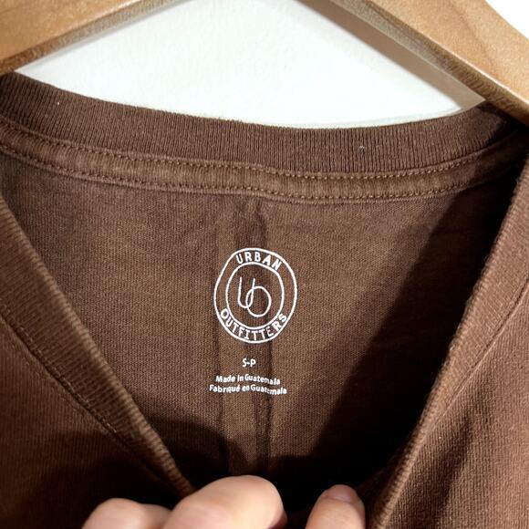 Urban Outfitters Brown Cropped Tee - Picture 2 of 4